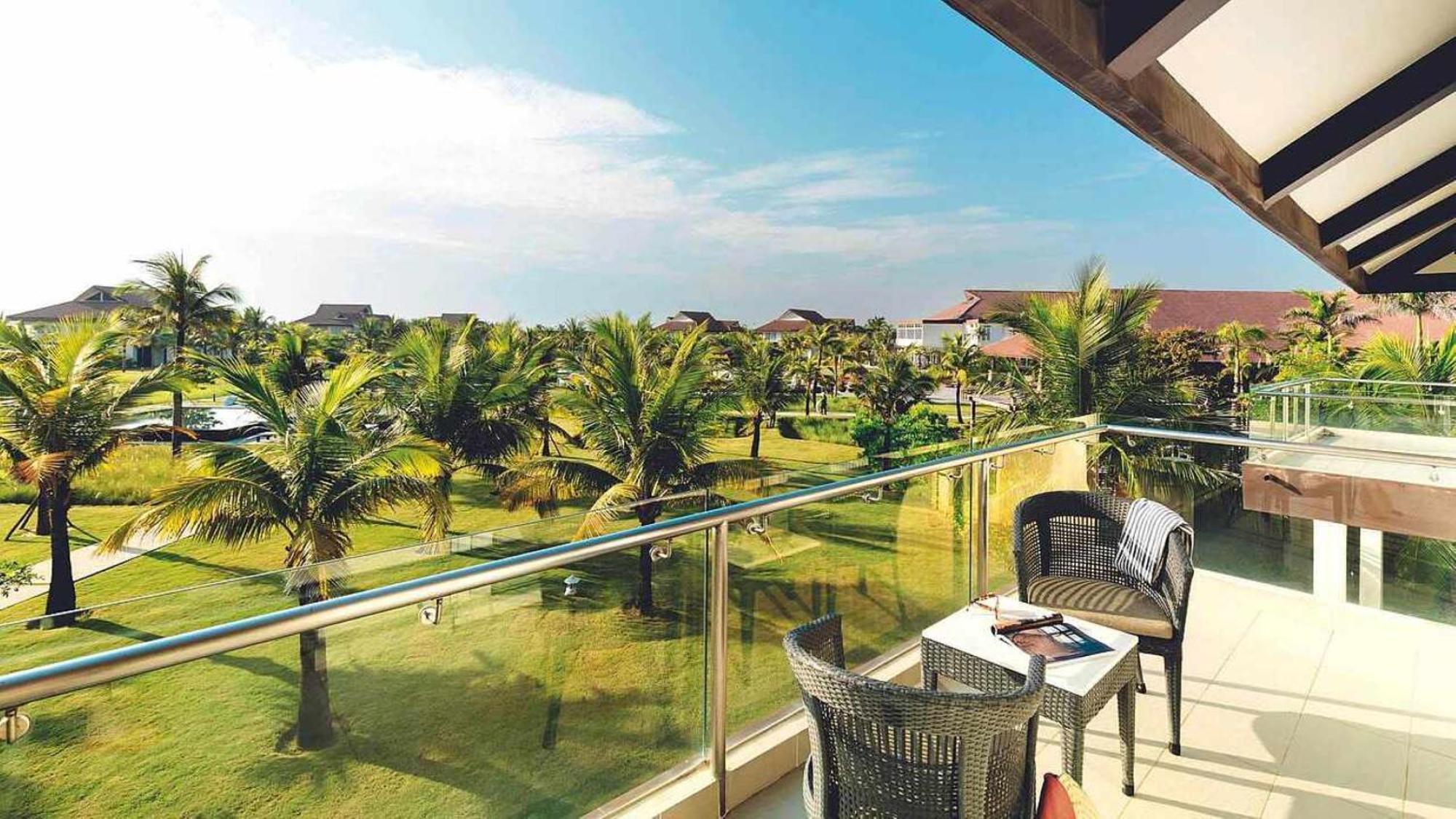Robinson Nam Hoi An Hotel Tam Ky Exterior photo